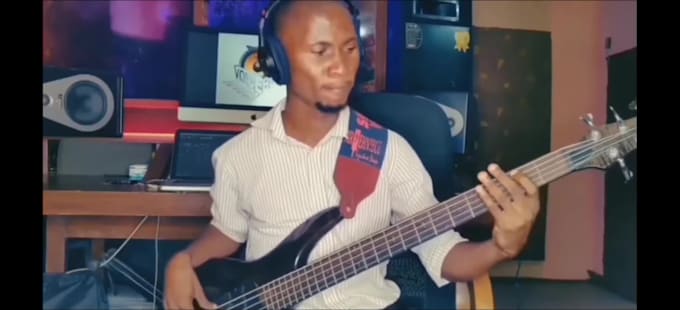 be your bass guitar player, pro studio session bassist