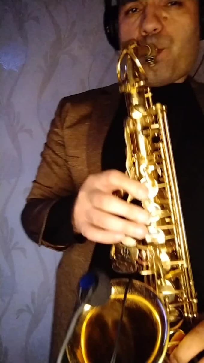 an example of recording a saxophone for a client