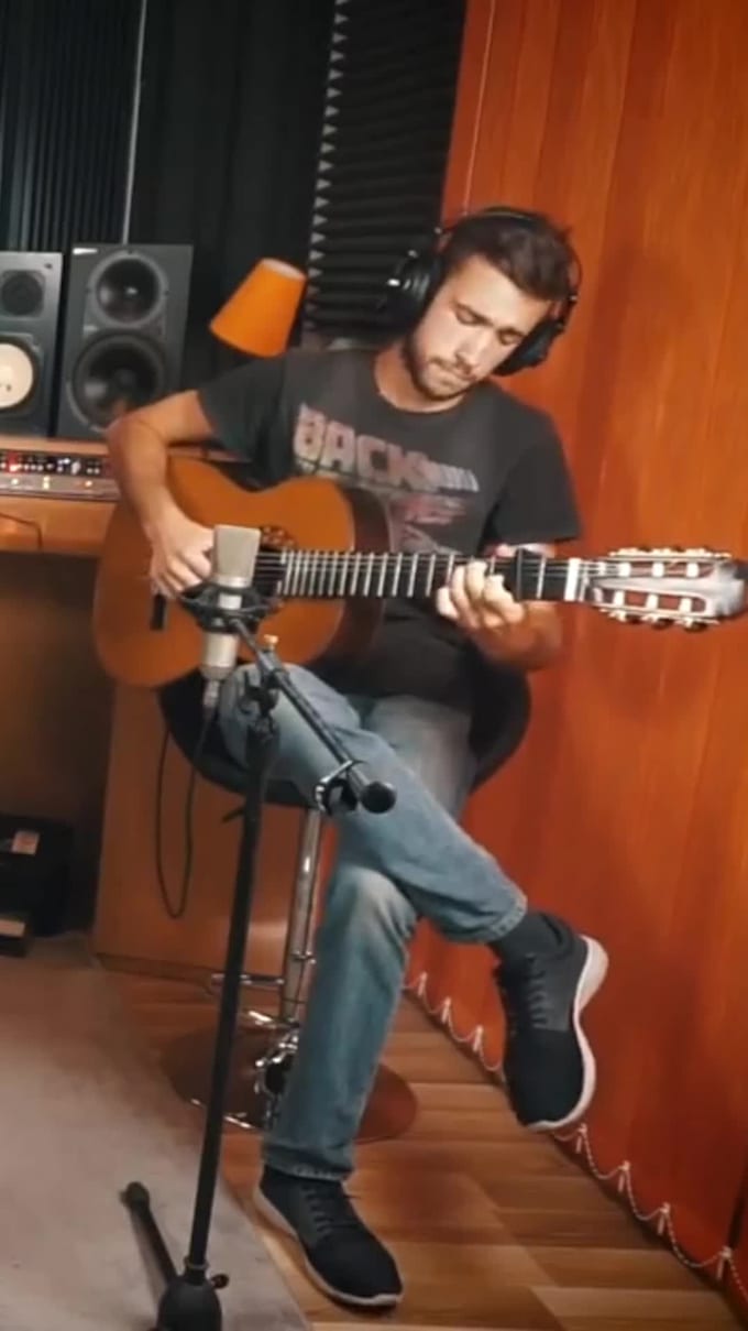 record acoustic or classical guitar for your song