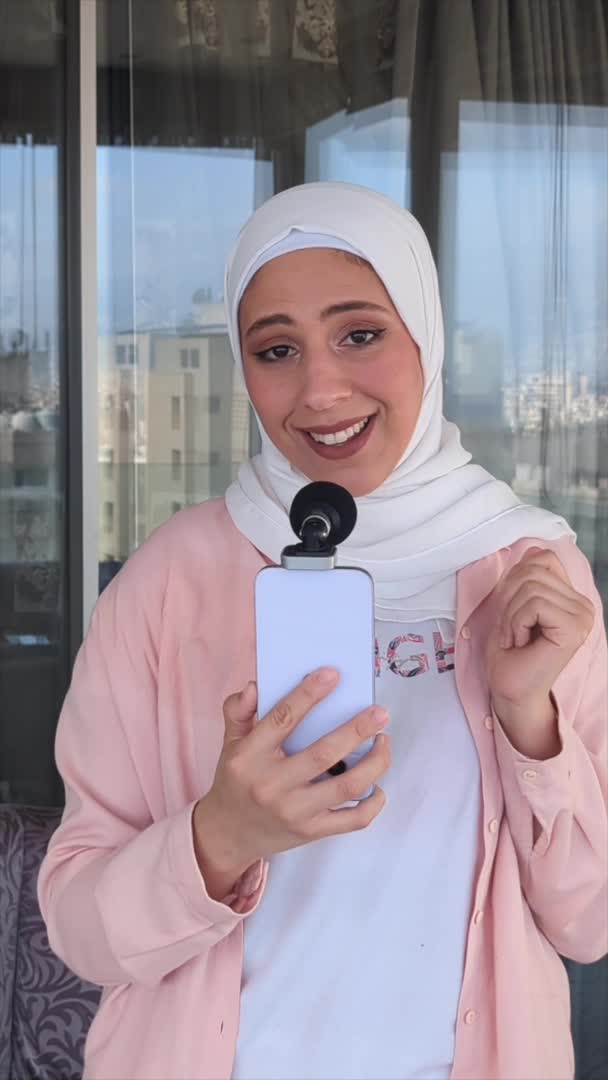 do arabic and english commercial voice over fusa and accents