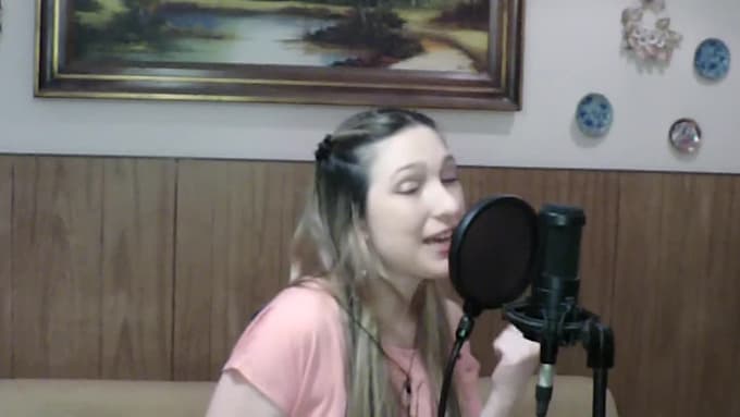 be your professional multilingual female singer