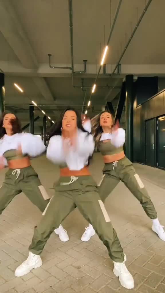 do tik tok dance video, shuffle dance, choreography, shuffle dance, afro dance