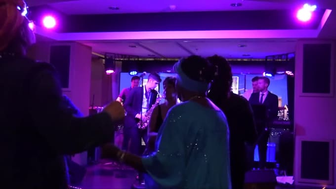 teach saxophone online via videochat