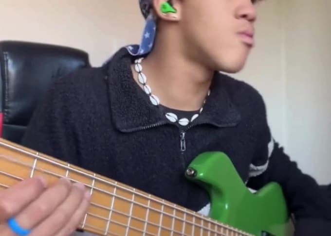 be your bass player in pop, soul, rock, metal, funk, gospel song