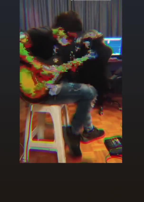 play electric or classical guitar for your songs