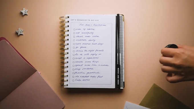 write SEO optimized podcast show notes with catchy titles and bullet points