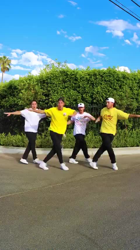 do tiktok dance video twerk dance, group dance, afrobeat, shuffle dance