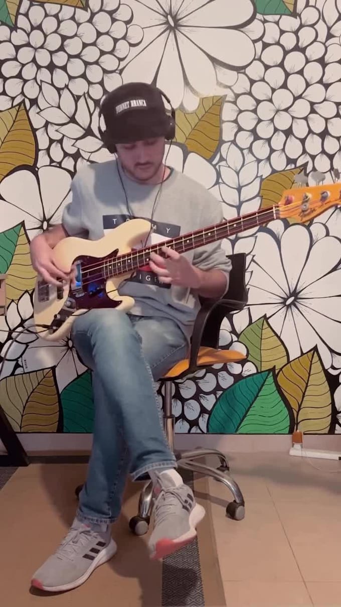 teach you bass lessons in spanish