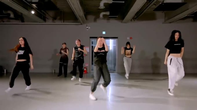 Create Tiktok Group Dance Video Hip Hop Dance Dance Choreography With