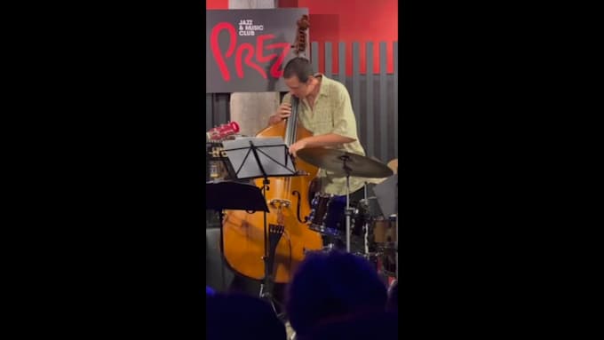 be your electric bass and double bass teacher