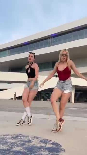 do tiktok dance, twerk dance, afrobeat, shuffle dance, hip hop dance to songs