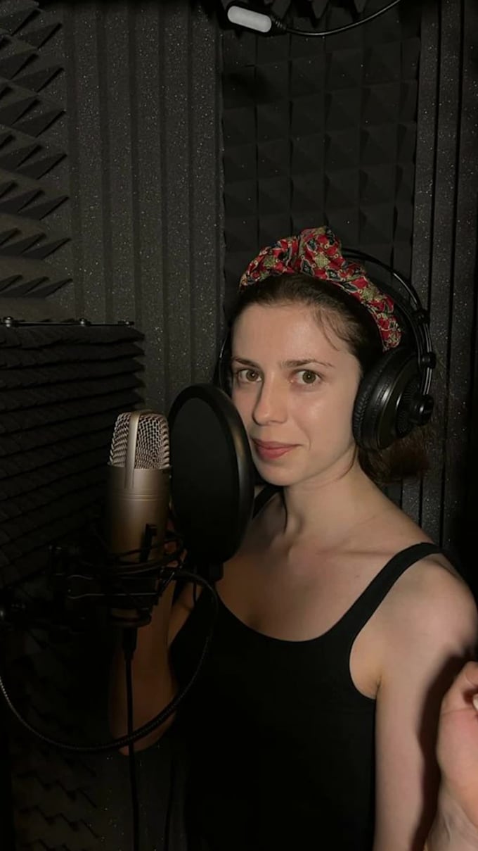 do dubbing and voice over