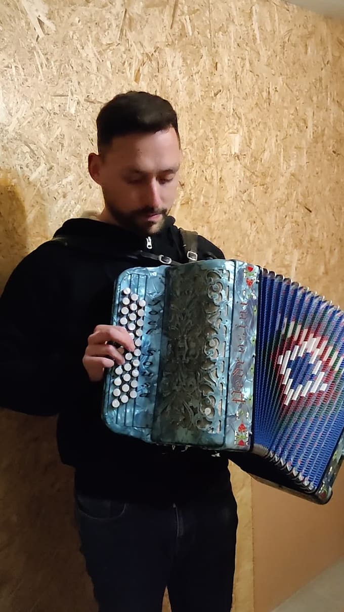 Provide diatonic accordion aka concertina lessons by Carlossousa95 Fiverr