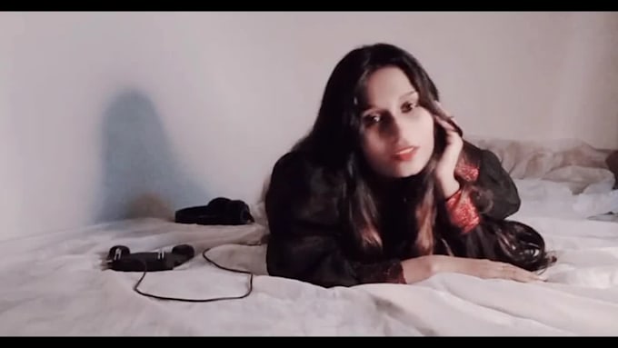 be your female ugc model for video products or brand