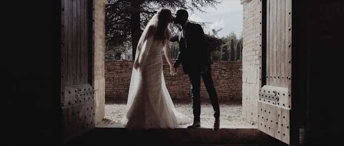 color your wedding trailer