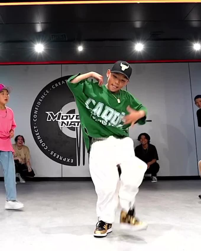 do tik tok dance choreography group hip hop and trending dance for your music