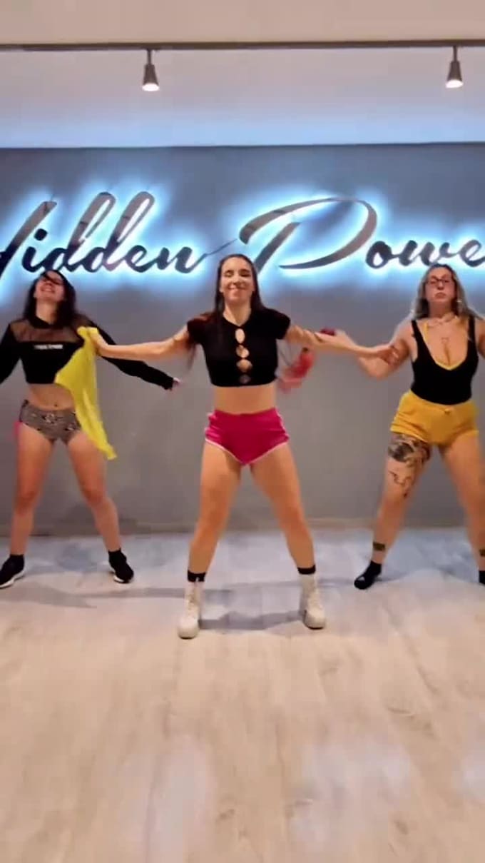 create viral tiktok dance, group dance, tiktok twerk to songs