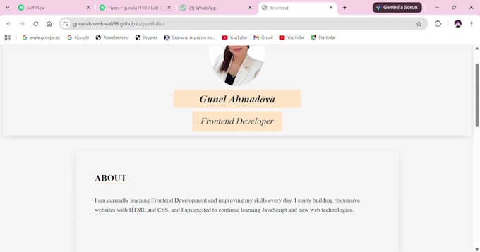 create a responsive HTML CSS website