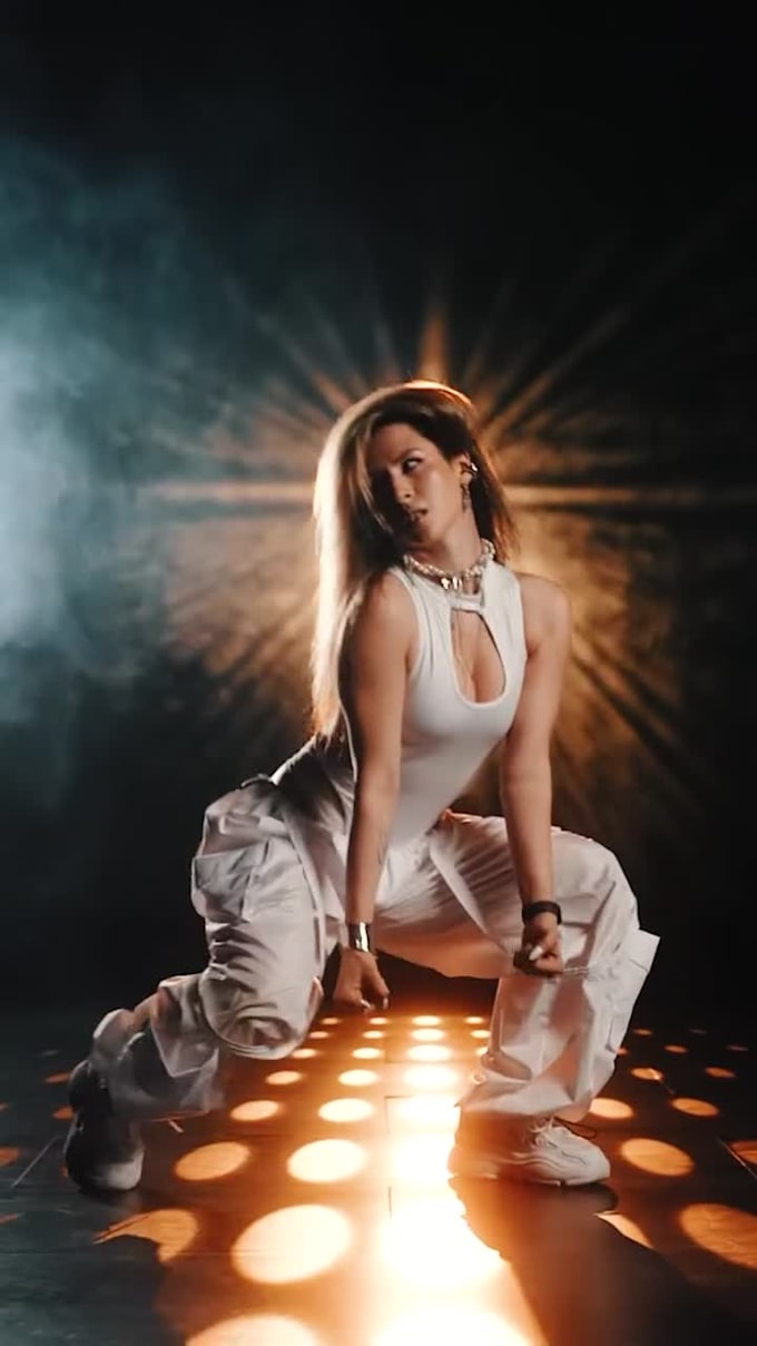do tiktok dance attractive shuffle dance, solo dance twerk
