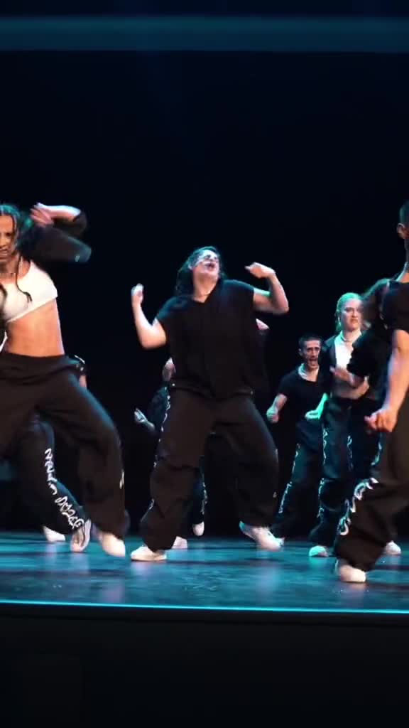 create trending tik tok group dance challenge videos