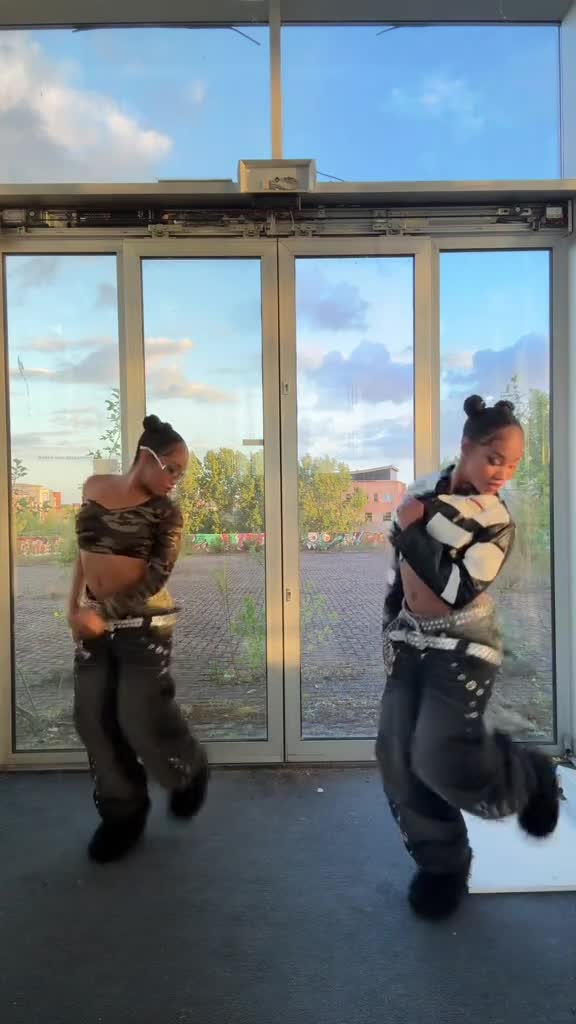 create tiktok video dance hip hop dance group dance challenge dance