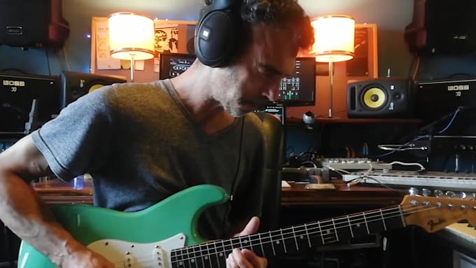 record creative guitar tracks for your proyect