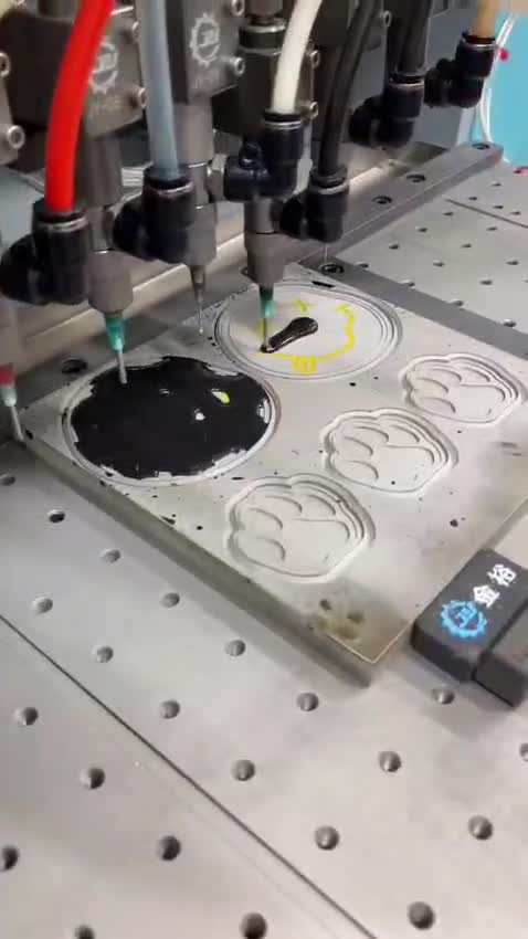 make best quality pvc patches and keychains