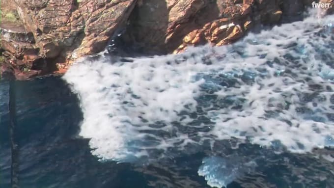 lifelike 3d water, water simulation, liquid simulation, 3d fluid, vfx water