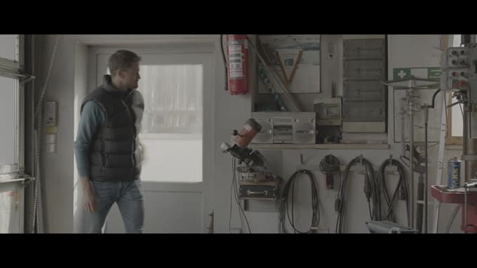 do professional color grading in davinci resolve