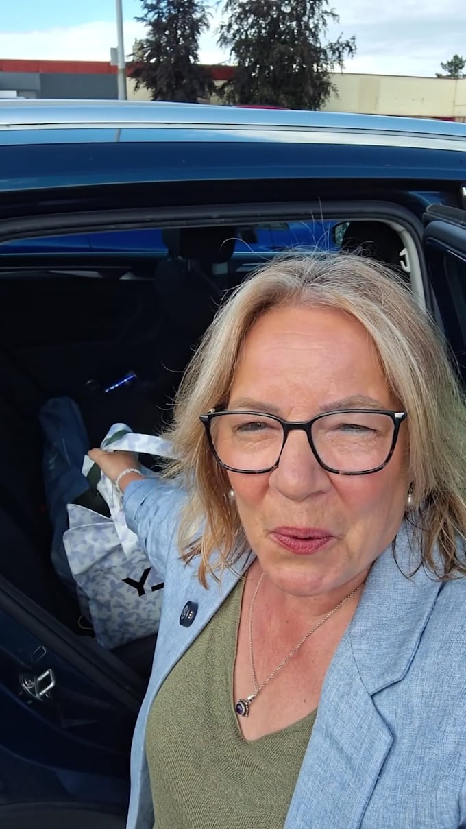 create german ugc videos as a mature female creator