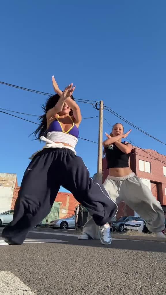 create viral tiktok dance, dance choreography, twerk dance video