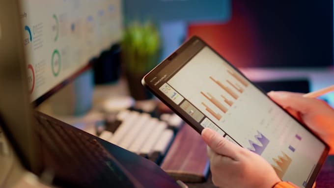 build data engineering and analytics