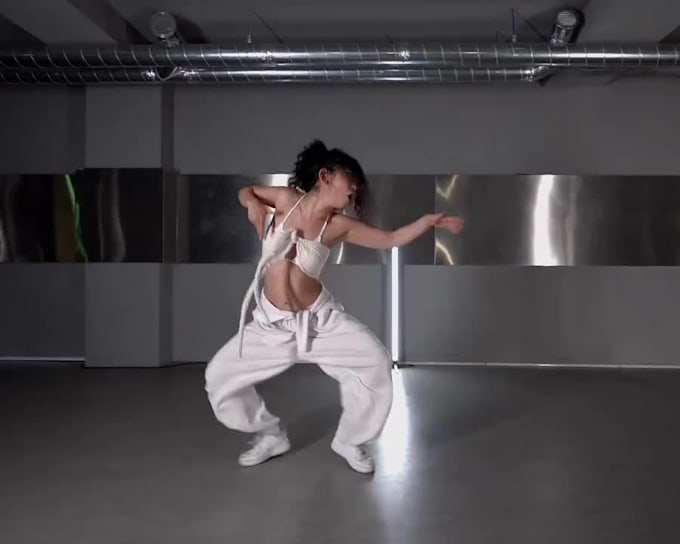 dance to any song and create a dance video
