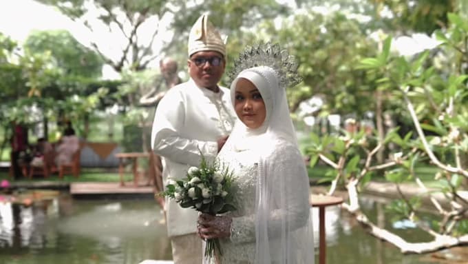 a professional wedding video editor