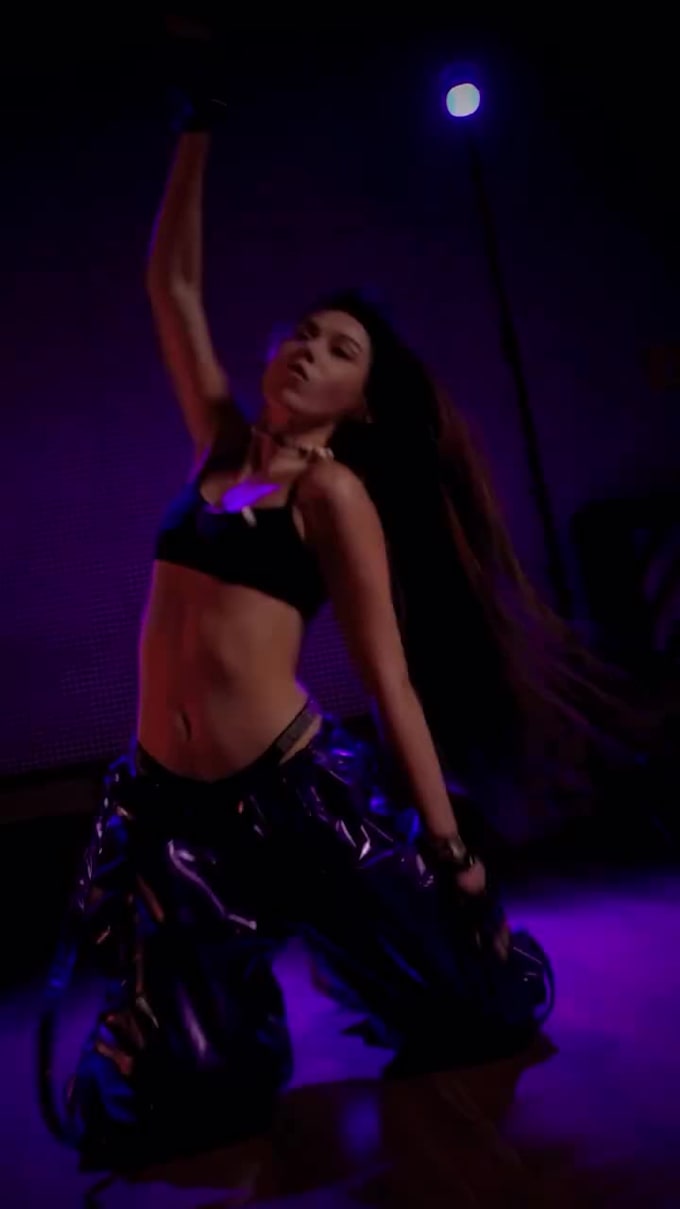 do tiktok dance, twerk dance video, shuffle dance, choreography