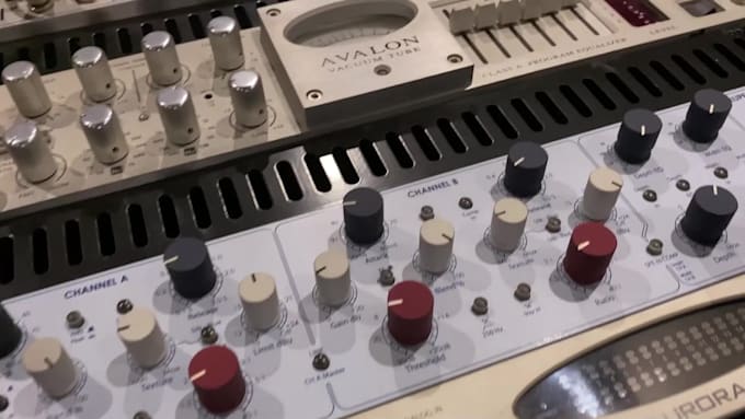 be your pop rnb music producer and songwriter
