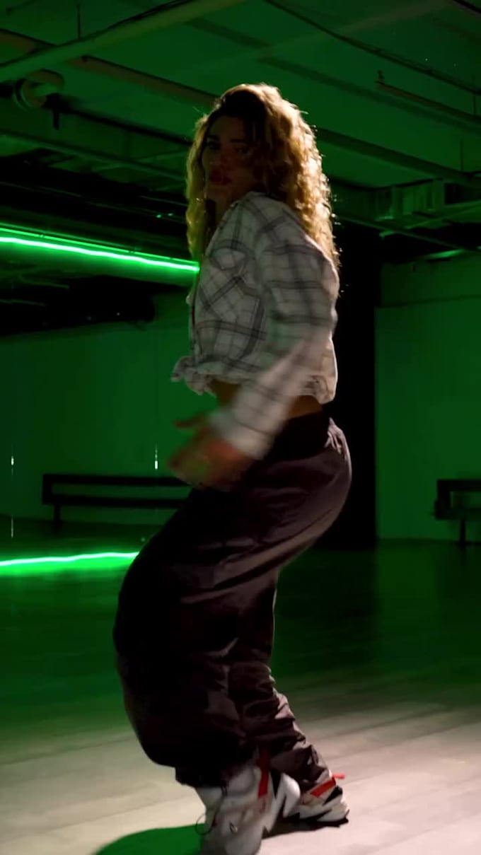 do tiktok dance, shuffle afro dance energy and vibes dance