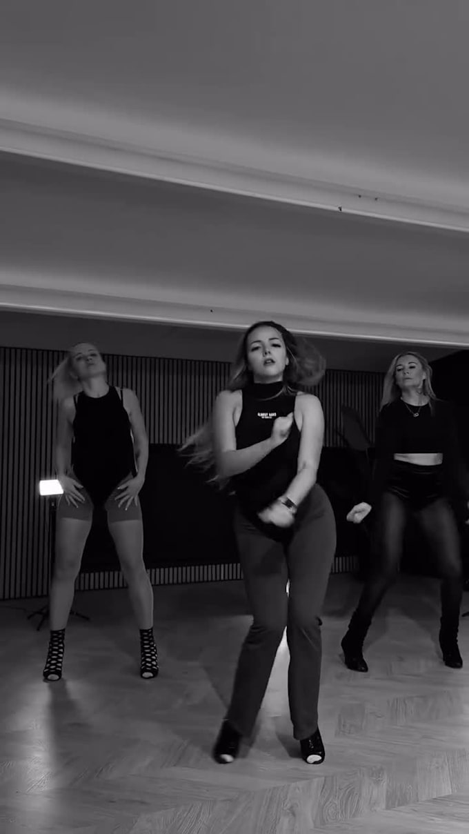 create energetic group and tiktok twerk dances