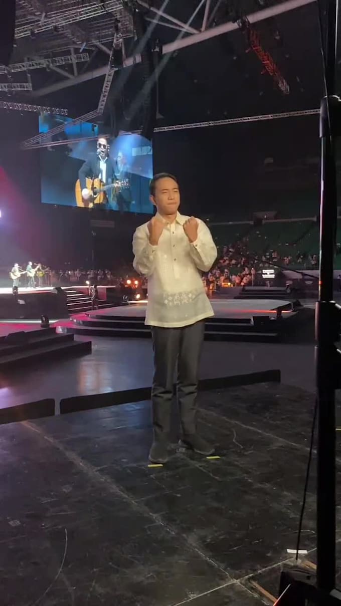 do sign language interpretation for you