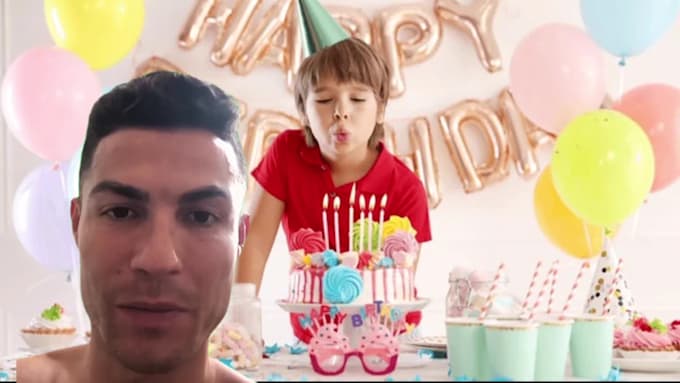 do ronaldo saying happy birthday with photo