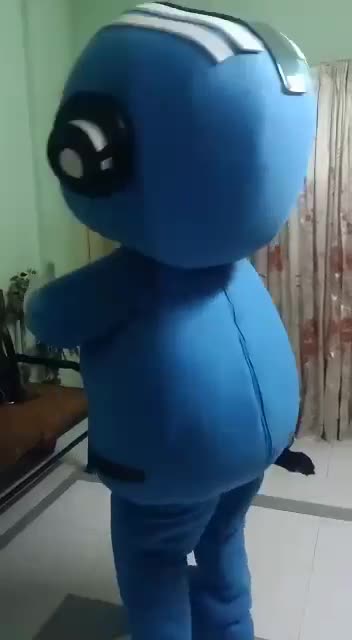 make custom animi cosplay and mascot costume professionally