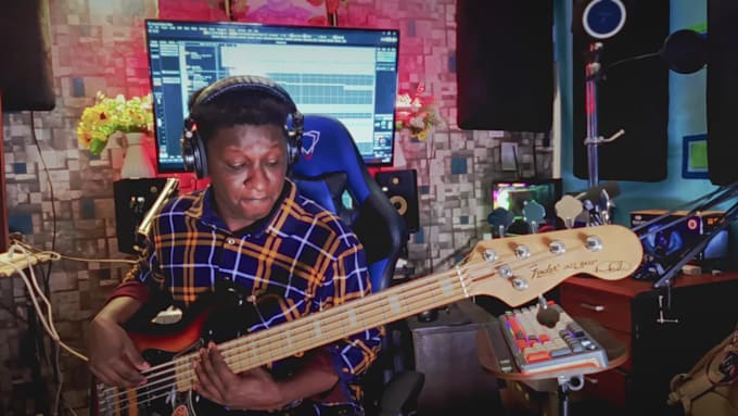 record you the groovy basslines to your music