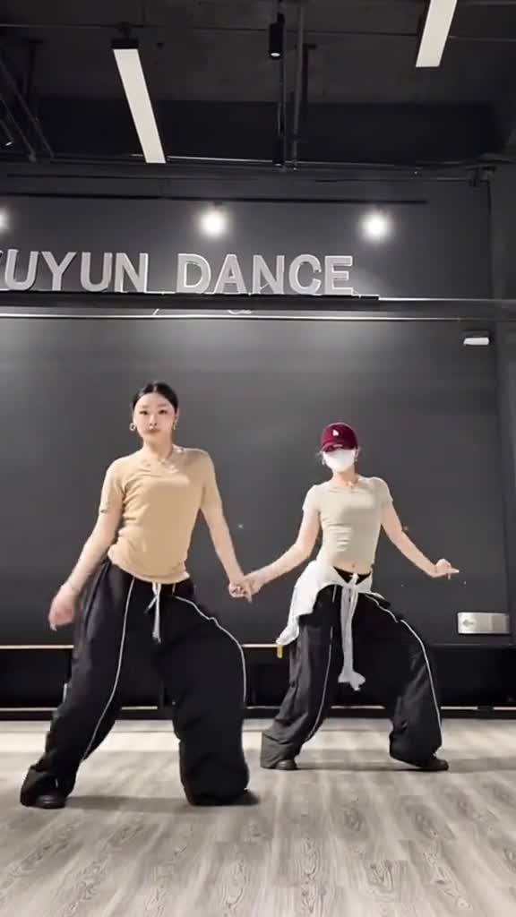 create tiktok dance, video dance, tik tok dance, group video and challenge dance