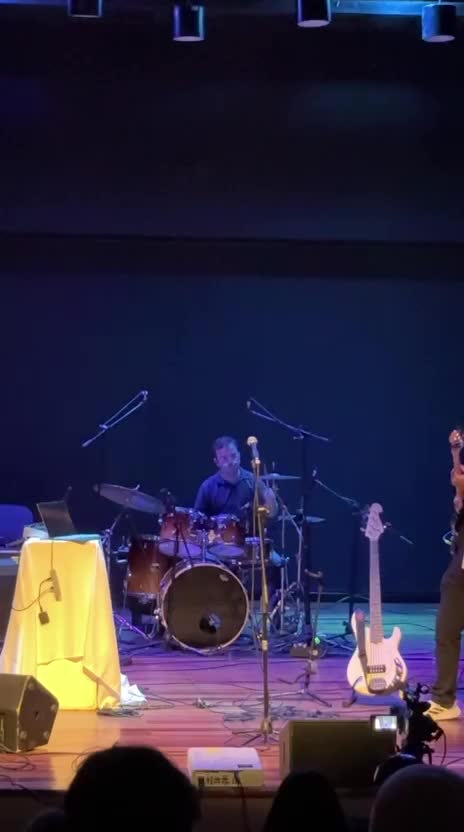 teach personalized drum lessons for all levels and styles