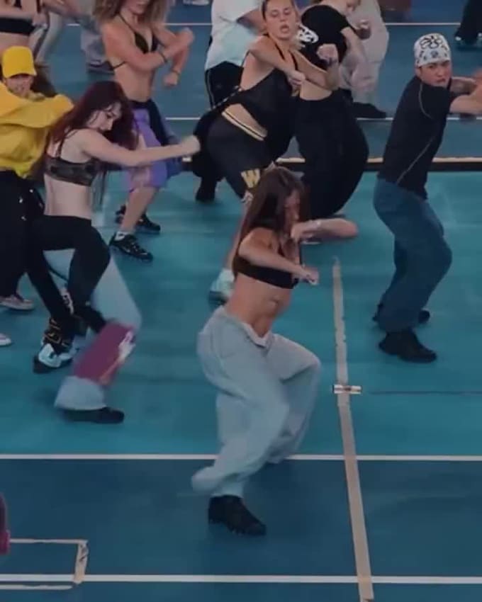 create twerk dance, dance challenges, choreography and performance for your song