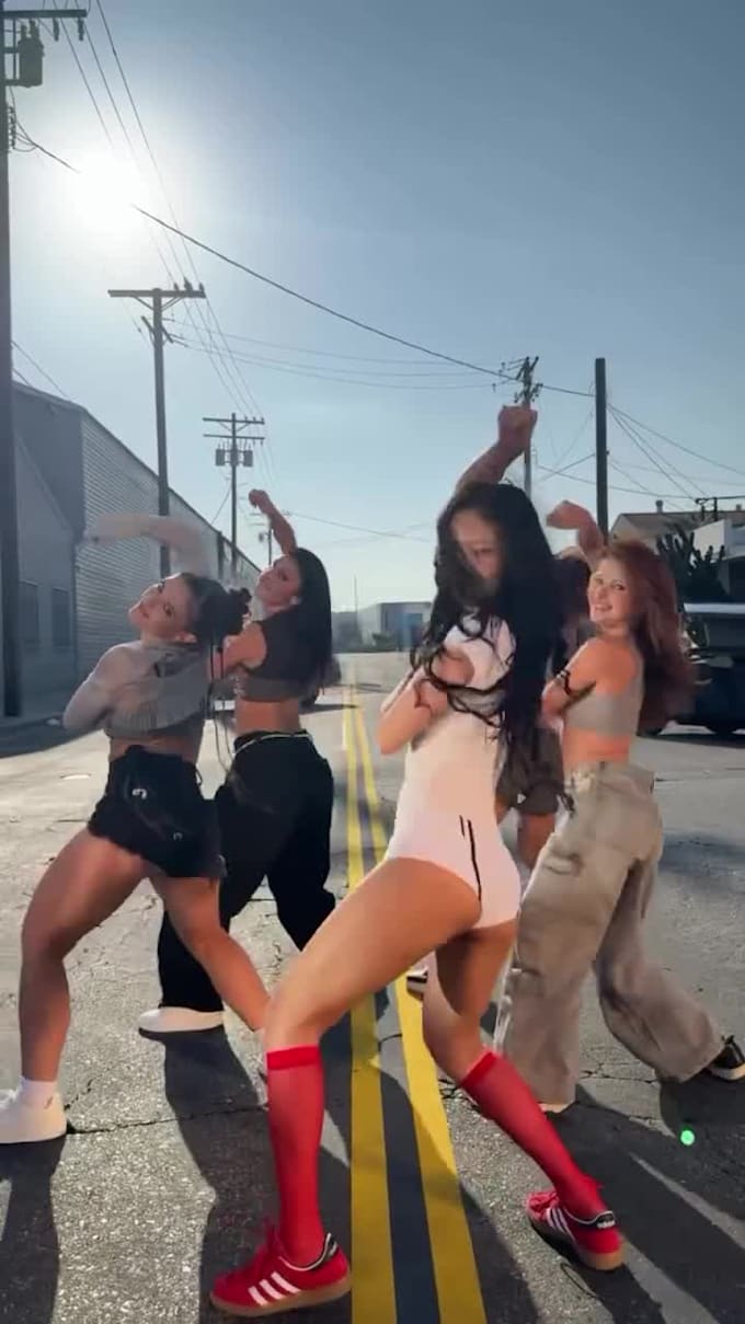dance on any song and create dance video