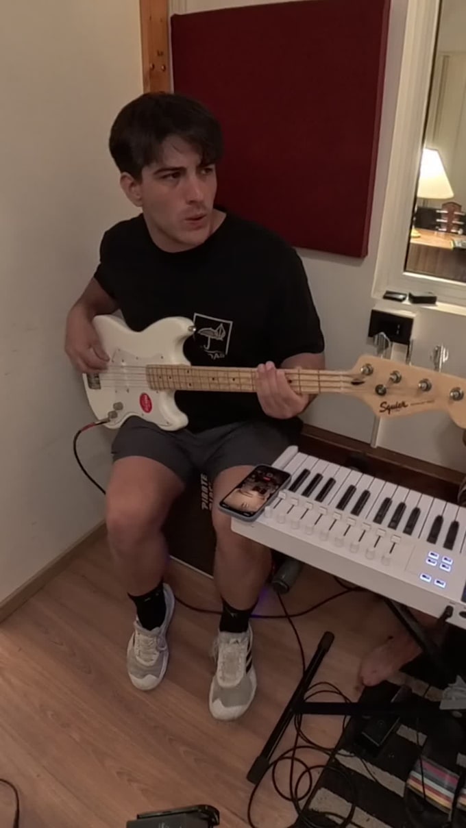 be your pro session bassist and record groovy bass lines