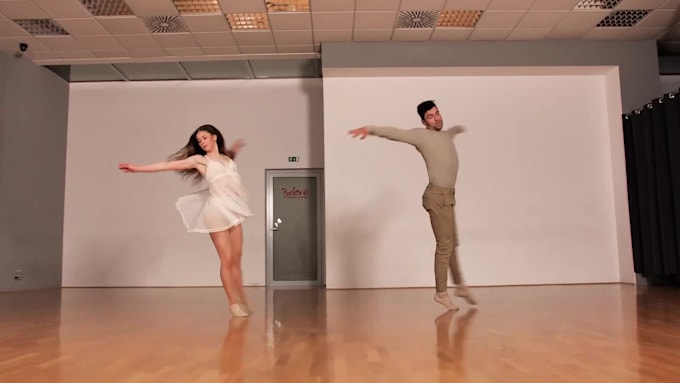 do couples classical ballet dance video to your music