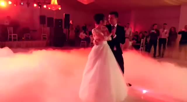 do your elegant first dance wedding choreography