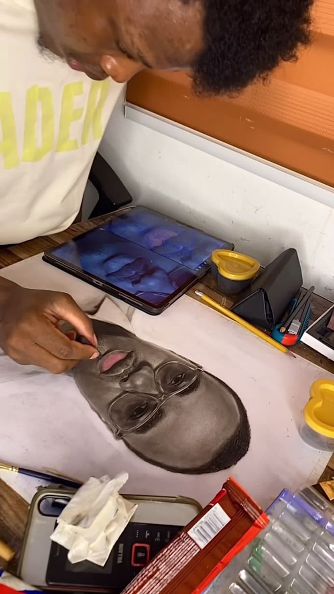 provide an excellent charcoal portrait